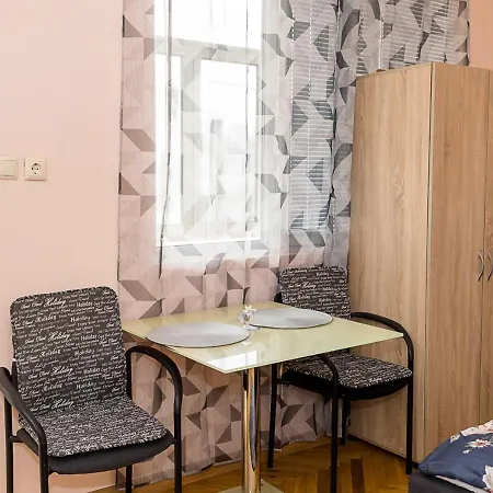 Apartment Two Bedroom Retreat I Near Municipality By Flat Mаnager