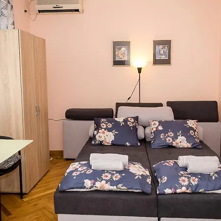 Apartment Two Bedroom Retreat I Near Municipality By Flat Mаnager